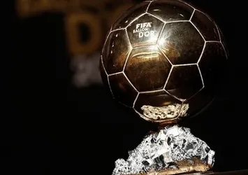Yılın en iyi futbolcusu belli oldu!
