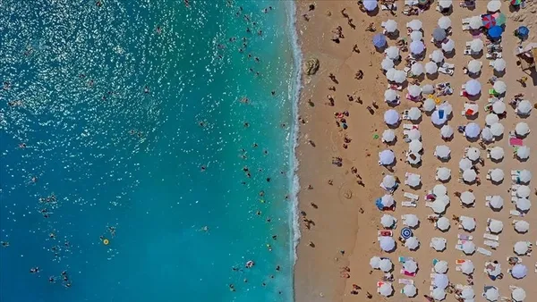 antalya-yine-rekor-kirdi-yilin-ilk-8-ayinda-10-milyonu-asti-1695799537701.jpeg Antalya yine rekor kırdı! Yılın ilk 8 ayında 10 milyonu aştı - 3
