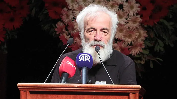 usta-sanatci-nasit-ozcan-son-yolculuguna-ugurlandi-1746705987014.jpeg Kaynak: DHA