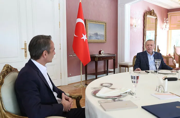 baskan-erdogandan-yunanistan-basbakani-micotakise-gecmis-olsun-telefonu-1647283704165.jpg Başkan Erdoğan'dan Yunanistan Başbakanı Miçotakis’e geçmiş olsun telefonu - 6