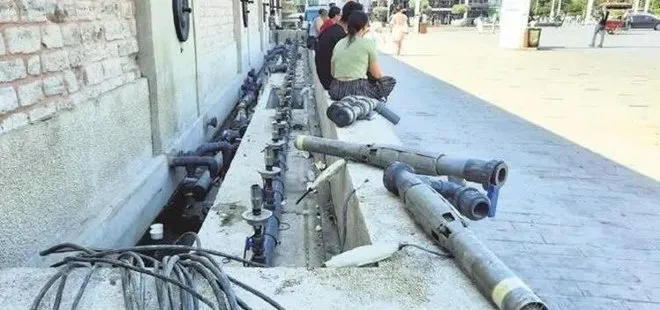 Halkın parası çöpe gitti! Taksim'deki süs havuzu İBB'nin restorasyonu sonrası çöp havuzu oldu