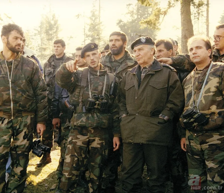 Bosna Hersek'in ilk Cumhurbaşkanı Merhum Aliya İzetbegoviç İslam düşmanlarına karşı bakın nasıl ant içmiş! 6