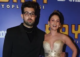 Farah Zeynep Abdullah ve Doğu Demirkol ilk kez el ele! Galada yalnız bırakmadı