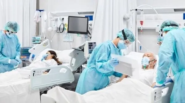 Avrupa’da sağlık sistemi çöktü! Hastalar saatlerce ölümü bekliyor