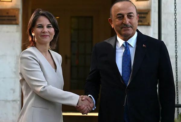 Dışişleri Bakanı Mevlüt Çavuşoğlu’ndan Alman mevkidaşı Baerbock’a sözlü bombardıman: Osman Kavala’yı fonluyorsunuz çünkü kullanıyorsunuz