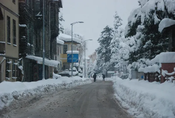 kar-kalinligi-2-metreye-ulasti-bartinda-150-koy-yolu-ulasima-kapandi-1611130868315.jpg Kar kalınlığı 2 metreye ulaştı! Bartın'da 150 köy yolu ulaşıma kapandı - 1