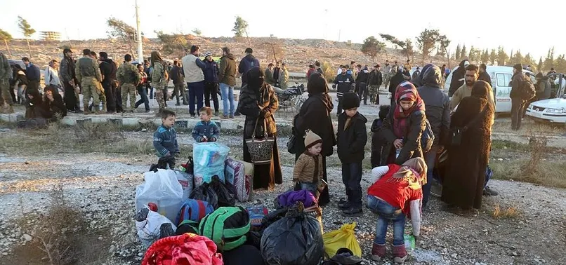 Halep'ten tahliyeler: 3.konvoy İdlib'e ulaştı