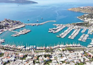 Tatilcilerin gözdesi Bodrum'da durum içler acısı! Kötü koku tüm ilçeyi sardı | Vatandaştan CHP'li belediyeye isyan: Her yıl aynı sorun var ama çözüm yok