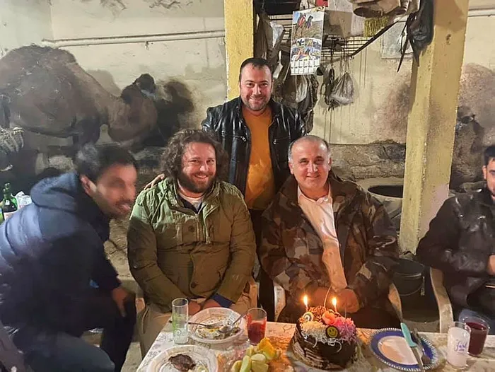 İYİ Partili Belediye Başkanı Aytekin Kaya’dan deve çiftliğinde tepki çeken doğum günü partisi: Maske yok mesafe yok