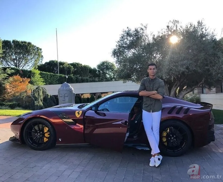 Cristiano Ronaldo'nun servetine bakın! 168 Ferrari, 1 ülke, 50 ada... O paraya aldıklarına inanamayacaksınız! 16