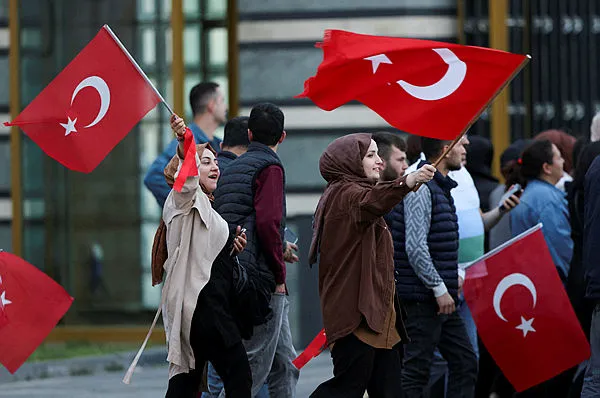 Türkiye’nin 81 ilinden Başkan Erdoğan’ın zaferinin sevinç görüntüleri! Başkan Erdoğan’ın konuşmaları…