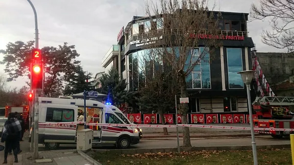 Ankara'da BBP Genel Merkezi'nde yangın - 2