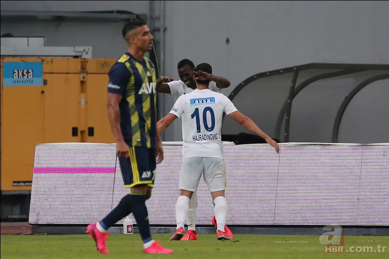 Fenerbahçe taraftarından Ali Koç'a istifa çağrısı 12