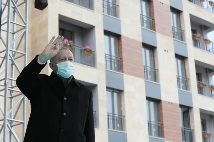 Son dakika: Devlet sözünü tuttu: İzmir’de evler bir yılda teslim! Başkan Erdoğan’dan Deprem Konutları Teslim Töreninde önemli açıklamalar