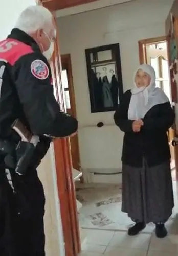 87 yaşındaki Fatma nine, maaşını Milli Dayanışma Kampanyası’na bağışladı - 2