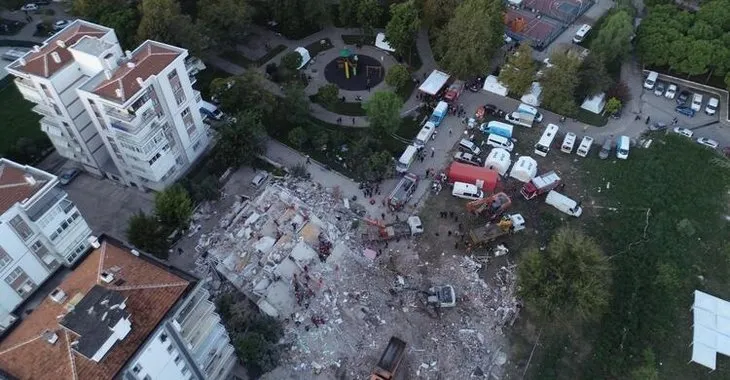 İzmir’de isyan ettiren görüntü: Salatalık yerine bina dikmişler