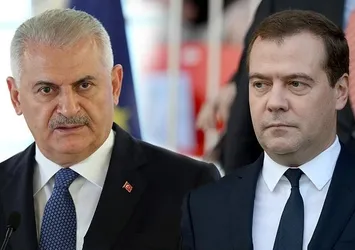 Başbakan Yıldırım'dan Dmitri Medvedev'e tebrik telefonu