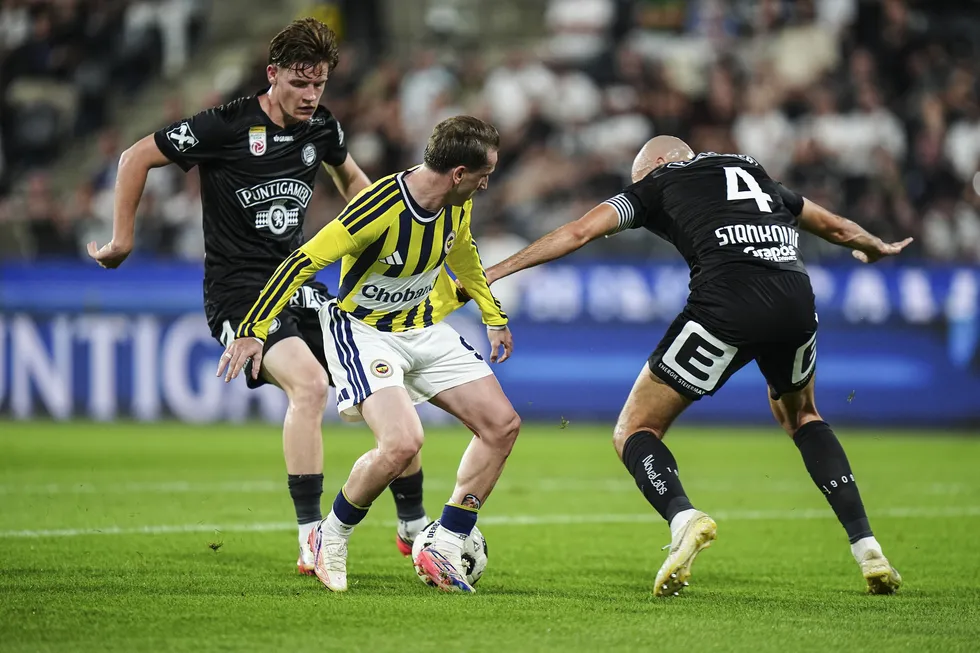 kanarya-play-off-biletini-kapti-mac-sonucu-sturm-graz-0-1-fenerbahce-1786479729365.jpg Kanarya play-off biletini kaptı! Maç sonucu: Sturm Graz 0-1 Fenerbahçe - 7