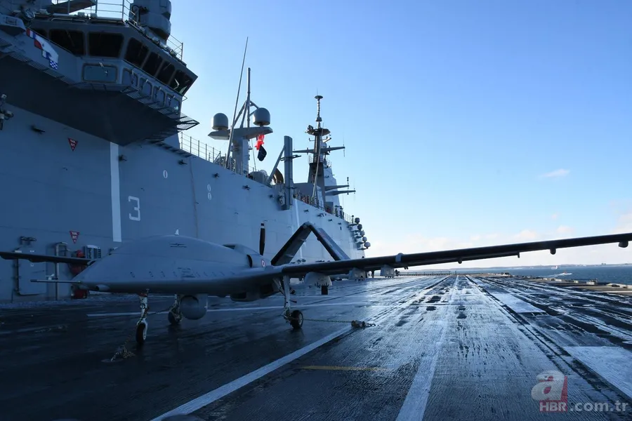Yunan basını yazdı: Bayraktar TB3 NATO tatbikatında tarih yazdı! TCG Anadolu’dan ilk operasyonel gösterim 1