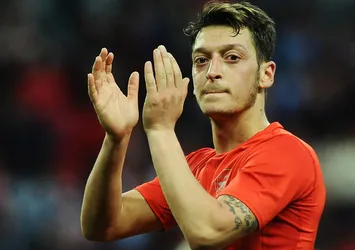 Mesut Özil imzayı attı! Müthiş rakam