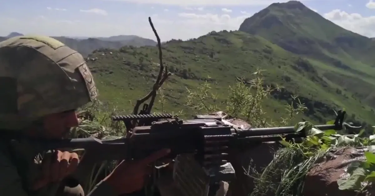 Son dakika: Son dakika: Pençe-Yıldırım Operasyonu'nda PKK'ya ait çok sayıda silah ve mühimmat ele geçirildi
