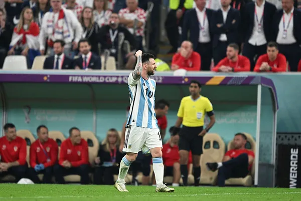 Futbol uzaylısı Messi iş başında! Hem attı hem attırdı kupaya göz kırptı! Arjantin 3-0 Hırvatistan MAÇ SONUCU