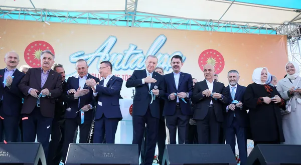 Antalya’da toplu açılış töreni! 18 yıl sonra bir ilk! Devlet vatandaşının yarasını sarıp ayağa kaldırdı