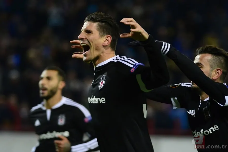 Lokomotiv Moskova - Beşiktaş maçından kareler 15