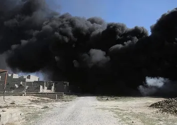DEAŞ, ham petrolü ateşe verdi