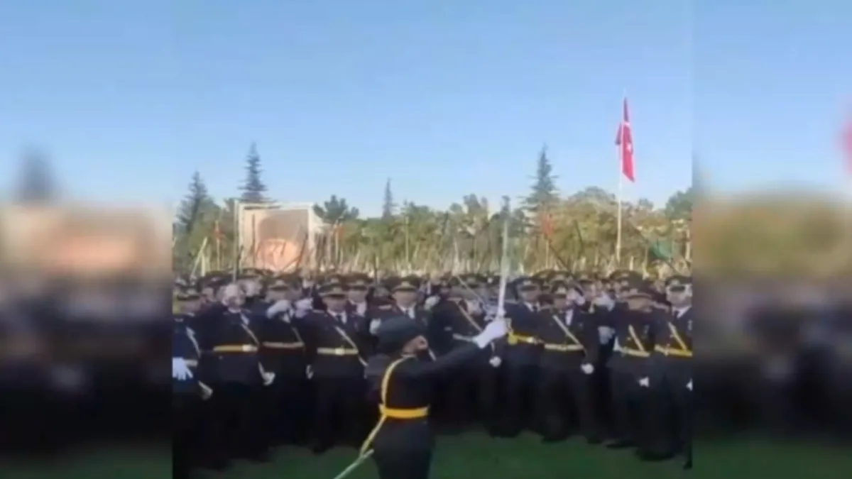 Teğmenlerin kılıçlı yemini darbe günlerini hatırlattı