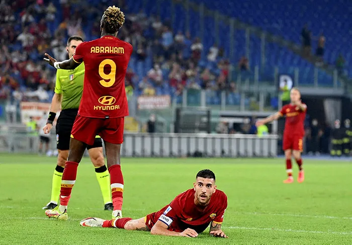 Roma Lorenzo Pellegrini ile sözleşme yeniledi