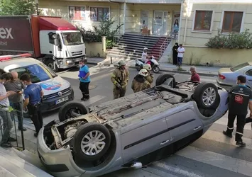 İstanbul'da akılalmaz kaza! Sürücüsüz otomobil takla attı