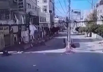 Katil İsrail bu kez de ekmek sırası bekleyen sivilleri hedef aldı: Çok sayıda ölü ve yaralı