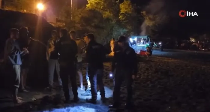 karadeniz-aciklarinda-mayin-alarmi-ekipler-harekete-gecirdi-1719699894134.jpg Karadeniz açıklarında mayın alarmı! Ekipler harekete geçirdi - 2