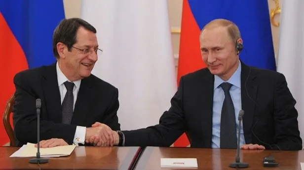 Köşeye sıkışan Kıbrıs Rum yönetiminin Cumhurbaşkanı Anastasiadis Putin'den Türkiye'ye karşı yardım istedi - 1