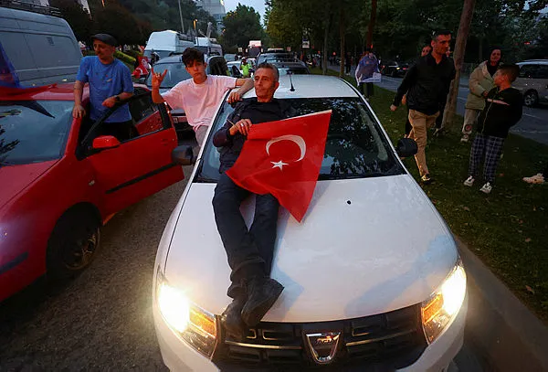 Türkiye’nin 81 ilinden Başkan Erdoğan’ın zaferinin sevinç görüntüleri! Başkan Erdoğan’ın konuşmaları…