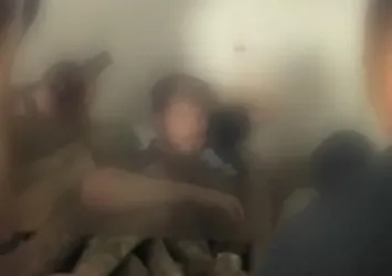 Polisten kaçtı odunların arasında yakalandı!