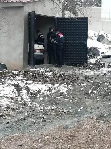 Son dakika: Kayıp şahıs komşusunun garajında ölü bulundu - 1