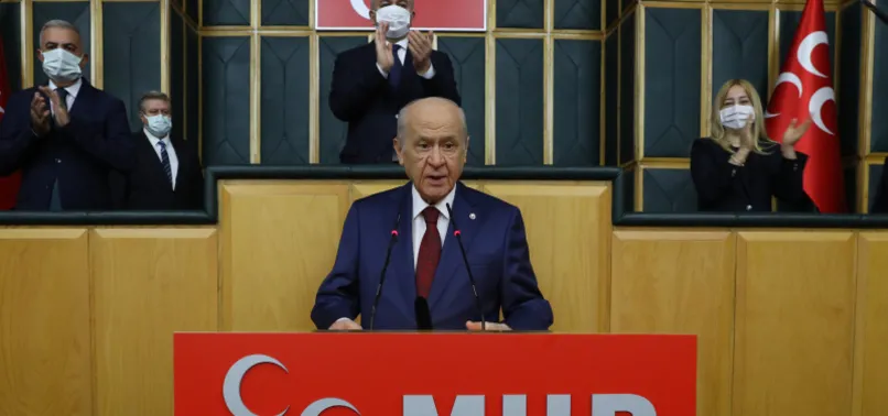 Son dakika: MHP lideri Devlet Bahçeli'den Amasya'daki "Aziz milletim sıra sende" mitinginde 6'lı masaya tepki! Sayın Erdoğan'dan bu kadar mı korkuyorsunuz?