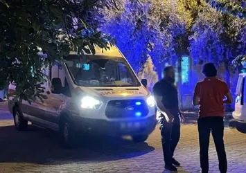 Parkta bıçaklı kavga dehşeti! Yaralılar var