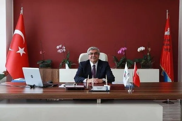 1685649310076.jpg CHP'li Yılmaz Büyükerşen'in okulundaki skandalda yeni gelişme! Başörtülü diye okula kaydetmediler! Başsavcılıktan karara itiraz... - 6
