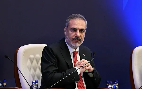 ingilizlerden-carpici-turkiye-analizi-dikkat-ceken-hakan-fidan-detayi-abye-turkiye-cagrisi-yaptilar-1692255153297.jpeg İngilizlerden çarpıcı Türkiye analizi! Dikkat çeken Hakan Fidan detayı... AB'ye Türkiye çağrısı yaptılar - 3
