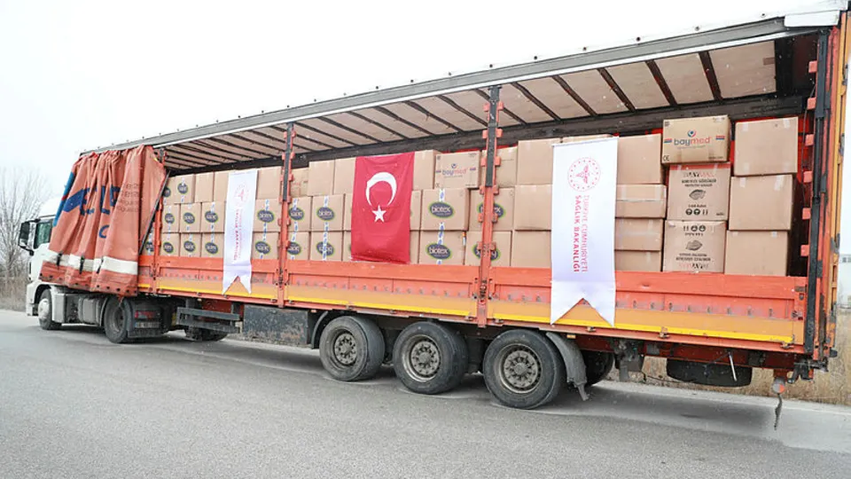 Türkiye, koronavirüsten en çok etkilenen ülkelerden biri olan İran'a yardım elini uzattı