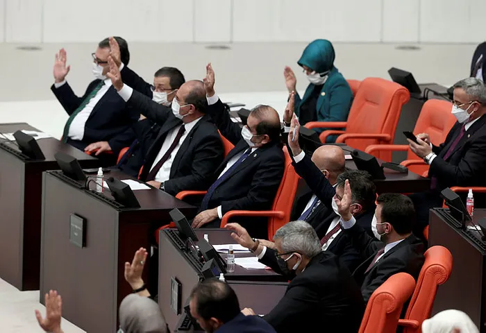 Son dakika: Milli Eğitim ile Ulaştırma ve Altyapı bakanlıklarının 2022 yılı bütçeleri kabul edildi - 2