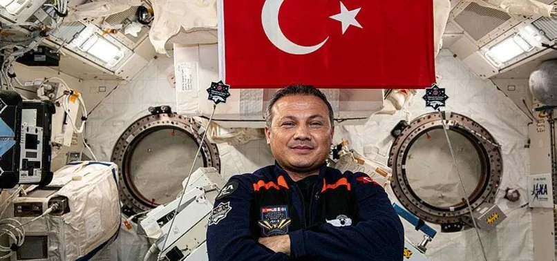 Astronot Alper Gezeravcı uzaydaki çalışmalarını sürdürüyor! Gezeravcı "gMetal" deneyini yaptı