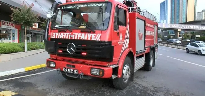Kadıköy’de AVM yangını! Dumanlar binayı sardı