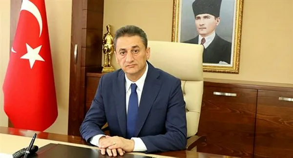 Son dakika: Sinop Valisi Erol Karaömeroğlu kazada yaralandı - 1