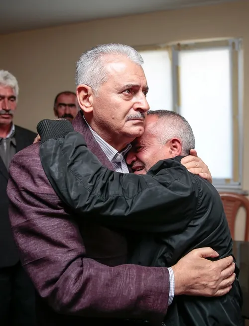 Başbakan Yıldırım'dan Helin Palandöken'in babasına taziye ziyareti - 1