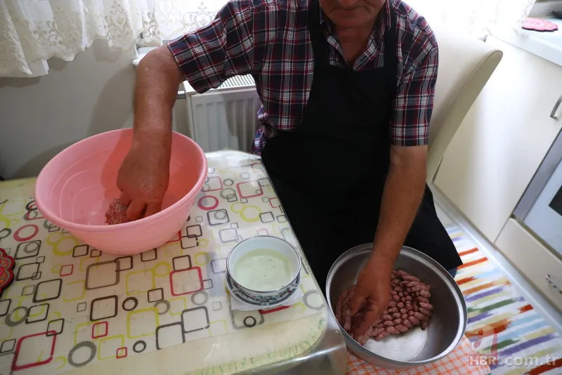 Önce haşlanıyor sonra kızartılıyor! Edirne’nin sokak lezzetine doyum olmuyor 2