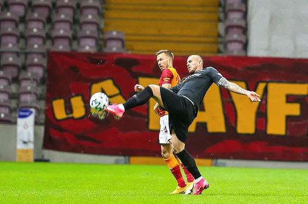 Fatih Terim'den hakeme sert eleştiri - 4